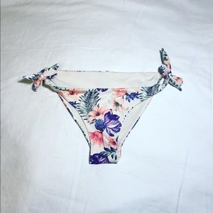 Floral bikini bottom